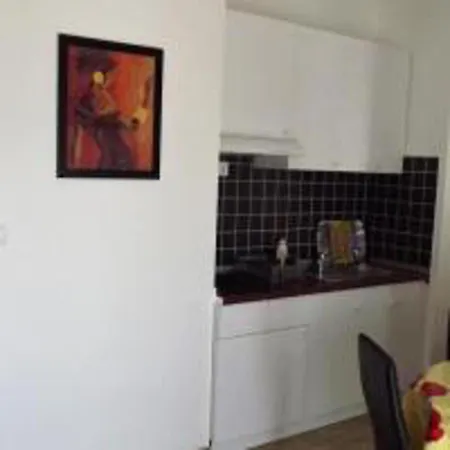 Apartment Cozy 16 With Double Bed Sleeper Couch Split
